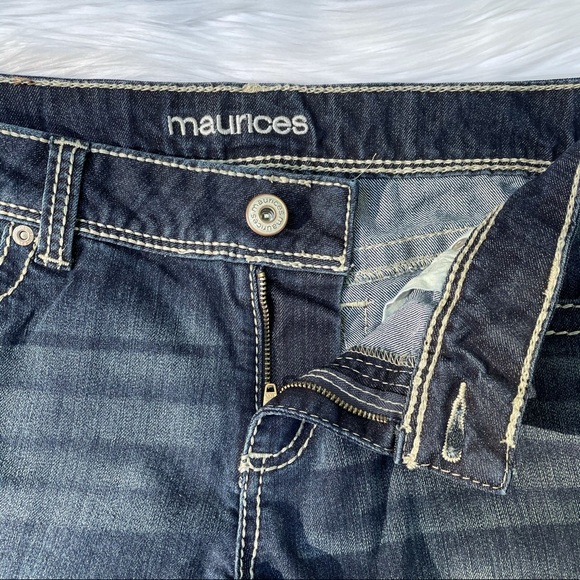 Maurices Straight Leg Jeans Dark Whisker Wash Size 5/6 - Picture 3 of 9